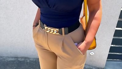 Premier porn pour Vanessa, secr&eacute;taire, thirty ans