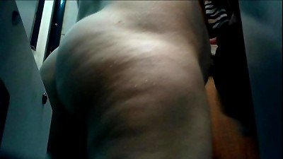 eventually voyeured my muslim mother's bare chubby bod after shower