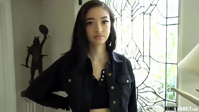 kinky Family - pummeling stepsis Scarlett Bloom before a party