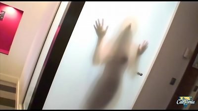 Angell Summers r&eacute;alise le plan cul de ses r&ecirc;ves