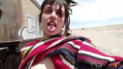 Duas gozadas na boca em Publico no Maior Salar do Mundo - Amador Dread Hot