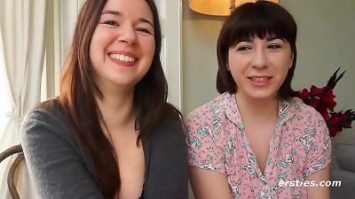 adorable Amateurs Kriss and Lea Have Romantic Interlude