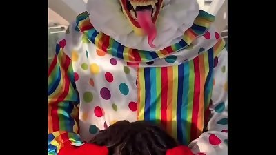 Gibby The Clown gets dick sucked on Ferris Wheel